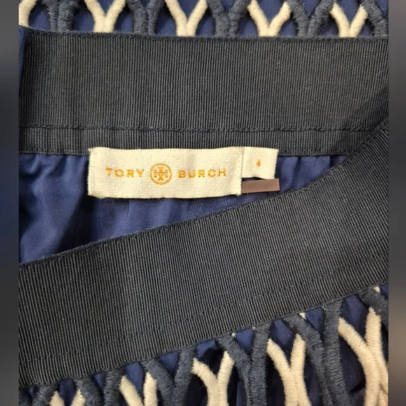 TORY BURCH Skirt Size 4, Elegant Navy and White Patterned Skirt - Picture 7 of 7